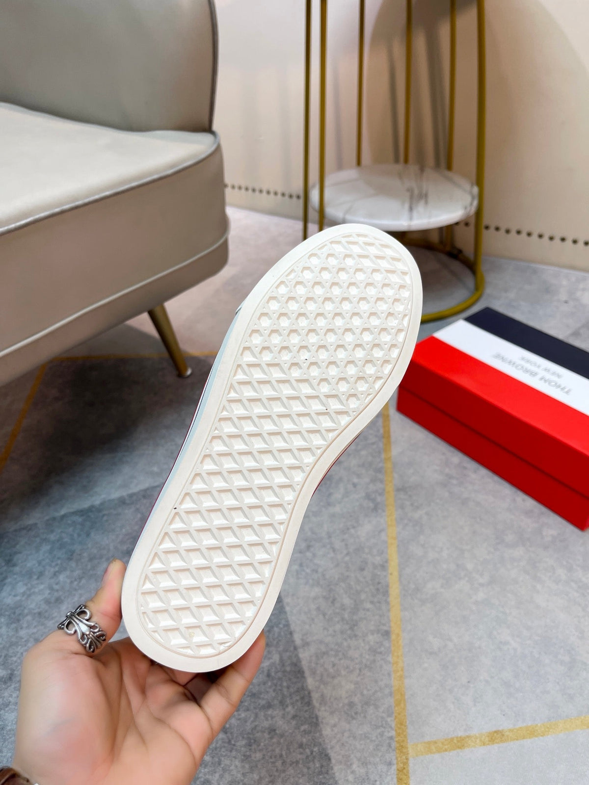 Men's casual shoes